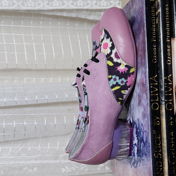 Poetic License Shoes - Poetic License Wing Tip Oxford W/ Ombre Acrylic Low Heel Sz8.5 US Sz39.5 EUR